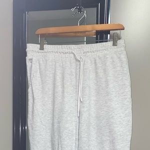Grey Jogger Sweatpants 🐻